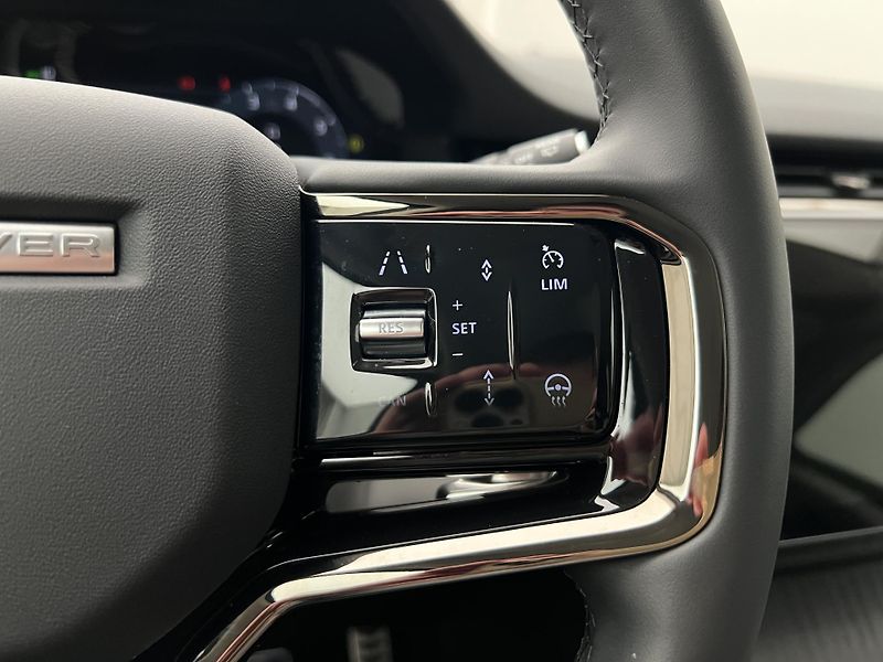 Land Rover Range Rover Evoque P250 DYNAMIC SE AWD AUT CZ - fotka 17 z 43