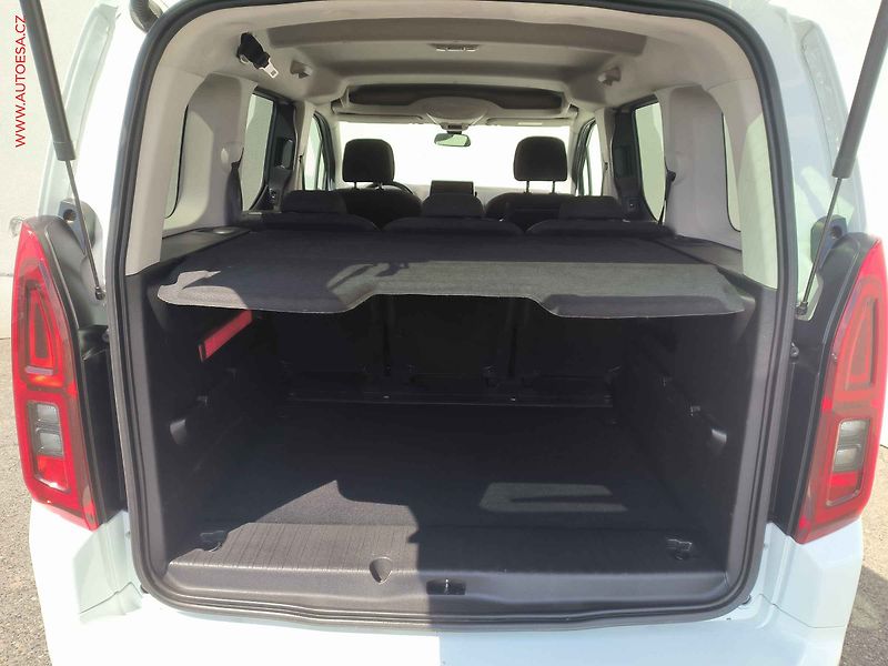 Opel Combo (2022) 1.5 CDTi, 2.maj,ČR, Elegance - fotka 7 z 19