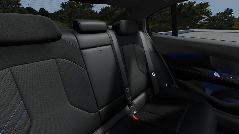 BMW Řada 3 320 - fotka 12 z 14