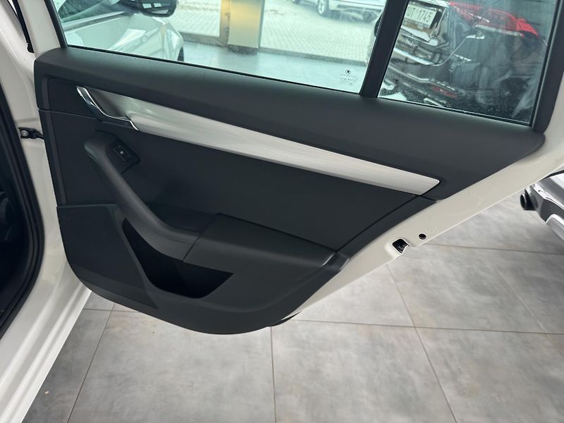 Škoda Octavia (2020) 2,0TDi DSG 4x4 NAVIGACE TAŽNÉ - fotka 20 z 26