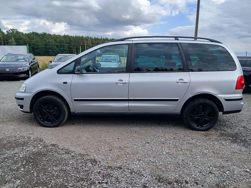 Volkswagen Sharan 2.0 TDI, ALU, 7 míst - fotka 18 z 34