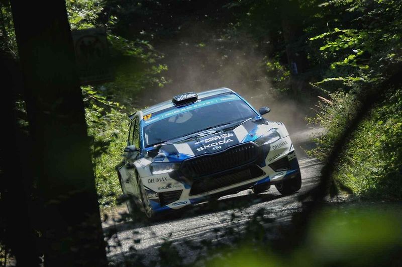 V rámci přípravy na víkendový 53. ročník Barum Czech Rally Zlín absolvovala třicítka pilotů úterní test na trati Ludkovice - Biskupice.