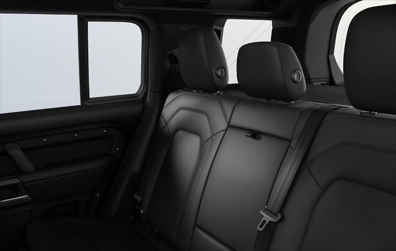 Land Rover Defender (2026) 110 V8 P425 X-DYNAMIC HSE - fotka 8 z 8