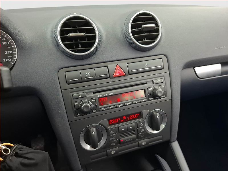 Audi A3 (2004) 2.0 TDI, nová STK - fotka 12 z 14