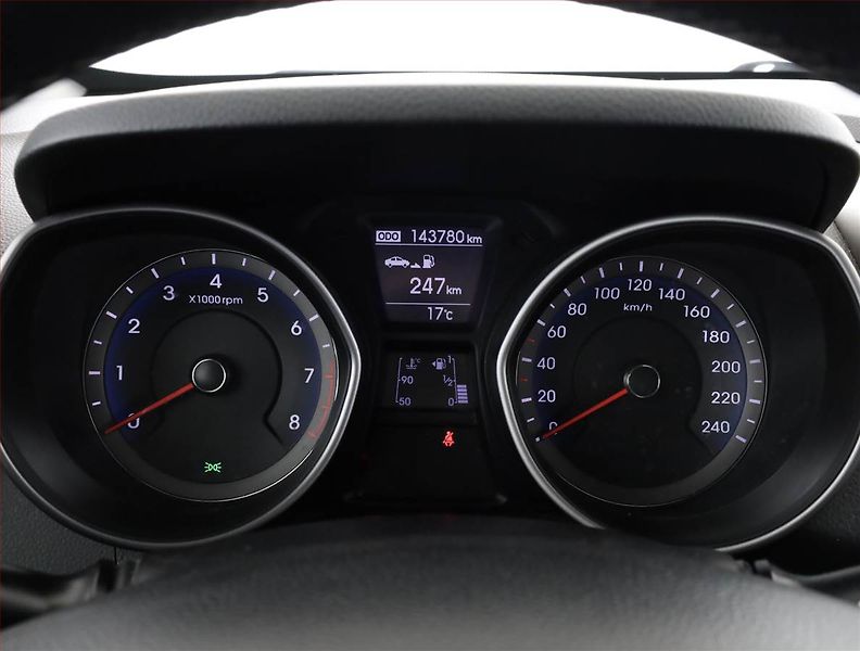 Hyundai i30 (2015) Comfort 1.6 GDI, Serv.kniha - fotka 9 z 16