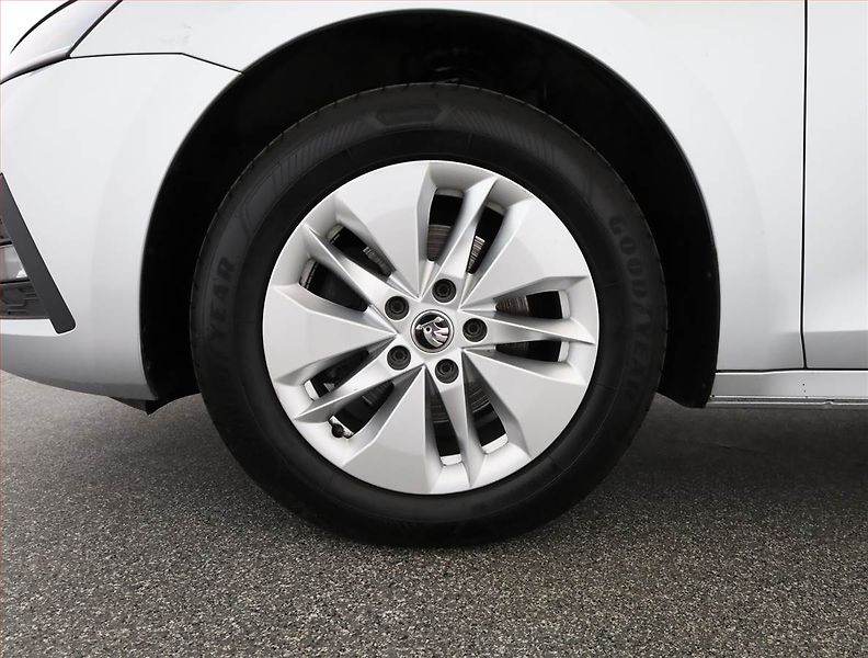 Škoda Octavia (2023) Ambition 2.0 TDI, ČR,1.maj - fotka 19 z 19