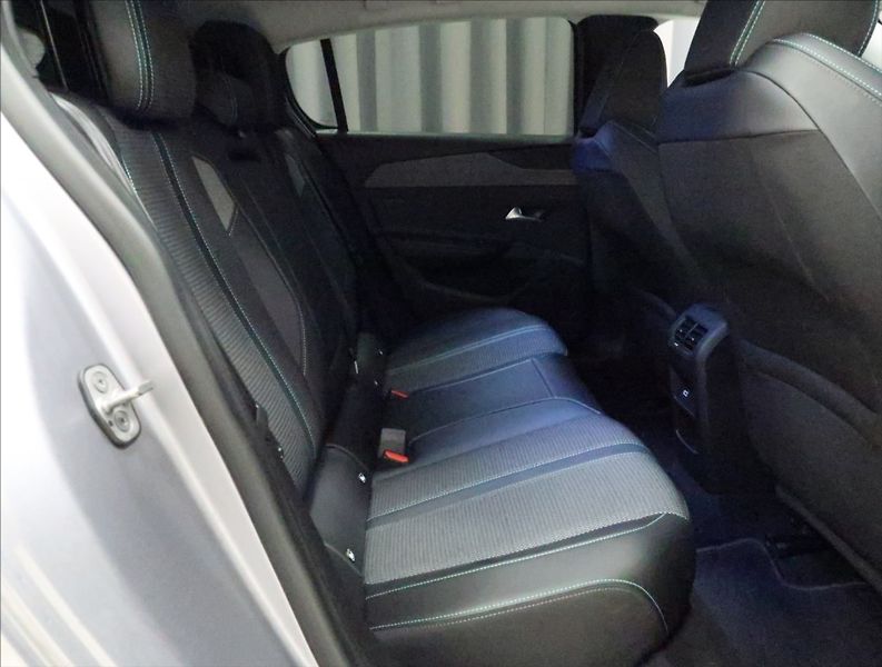 Peugeot 308 1,2 PT ALLURE NAVI KAMERA ČR - fotka 44 z 47