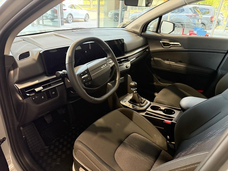 Kia Sportage 1.6 T-GDi Exclusive 4x2 - fotka 6 z 8