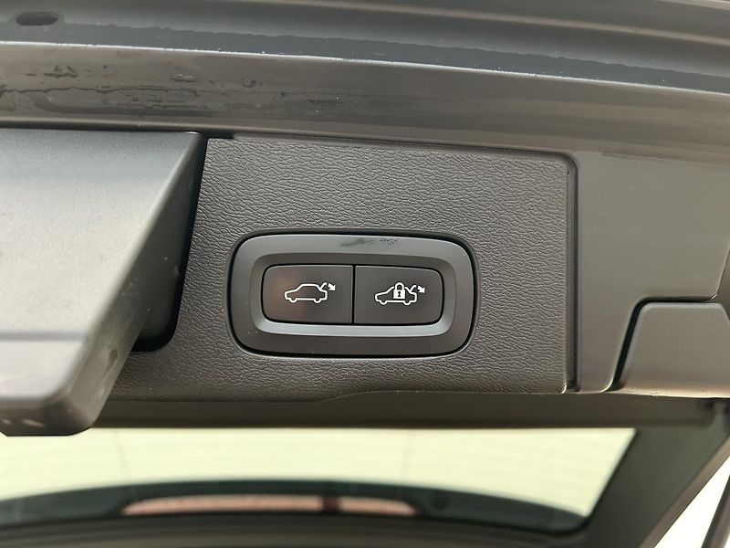 Volvo XC60 2.0 T6 4x4 Recharge Inscriptio - fotka 14 z 31
