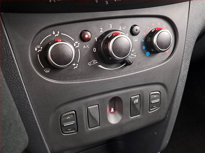 Dacia Sandero (2020) 1.0 SCe, Serv.kniha - fotka 15 z 15