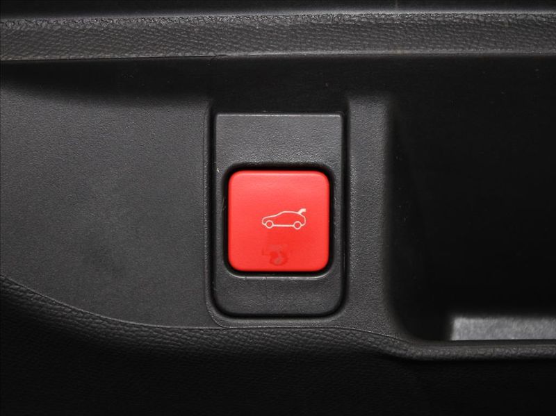 DS Automobiles DS4 1,5 HDi 96kW Cross Rivoli PANO - fotka 28 z 30