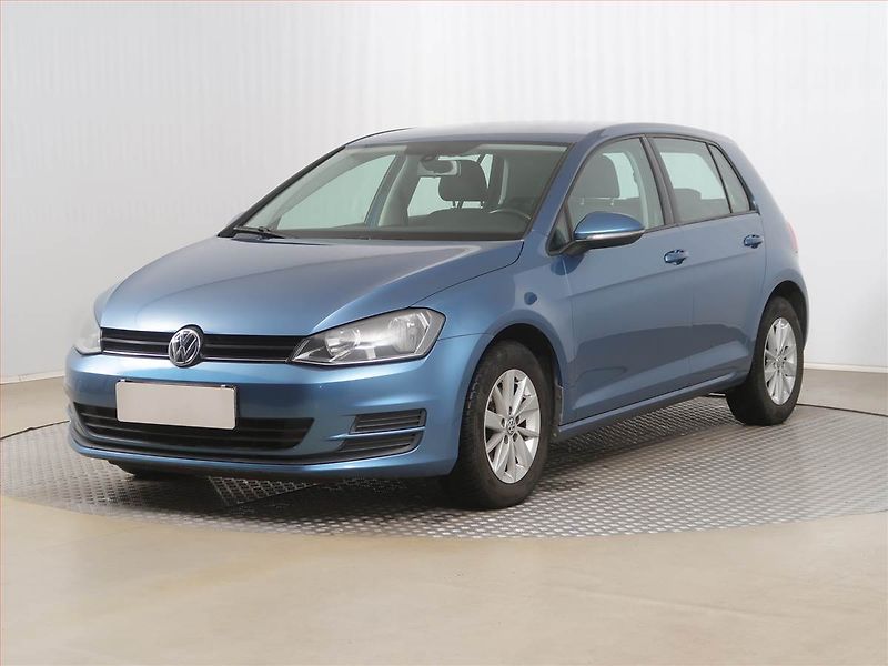 Volkswagen Golf (2015) 1.6 TDI, Tempomat - fotka 2 z 13