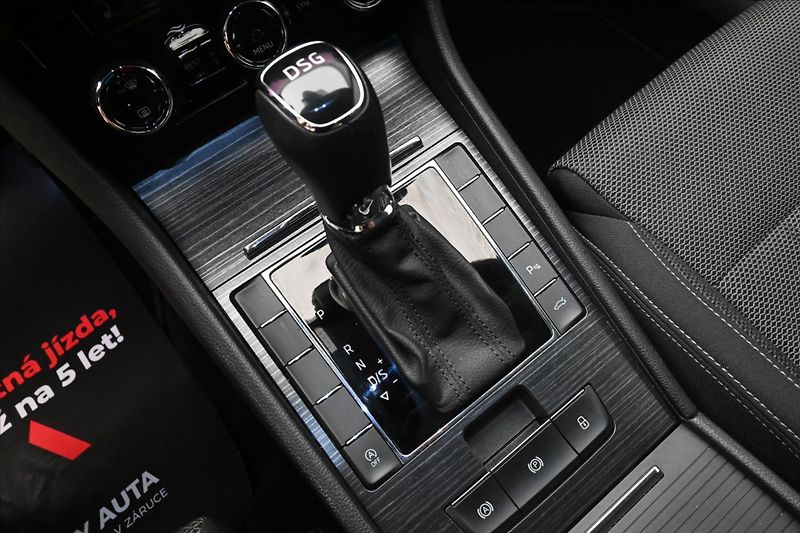 Škoda Superb 2,0 TDI 110kW Style DSG Záruka - fotka 22 z 31
