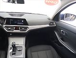 BMW Řada 3 (2021) Advantage 320 d, digi klima - náhled 8