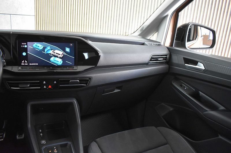 Volkswagen Caddy MAXI 2.0 TDI STYLE*TAŽNÉ*ČR 1M - fotka 9 z 44