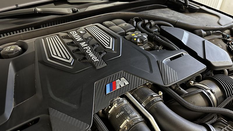 BMW M8 COMPETITION/TOP STAV/ZÁRUKA - fotka 48 z 50