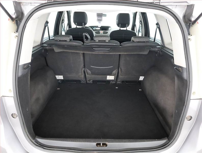 Renault Grand Scénic (2011) 1.5 dCi, po STK, jezdí dobře - fotka 16 z 17