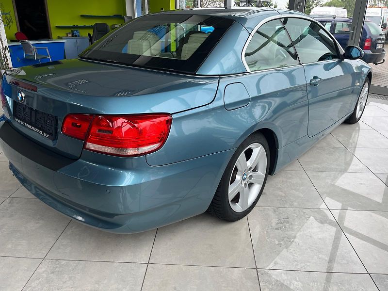 BMW Řada 3 320 i  E93  Cabrio  - fotka 3 z 14