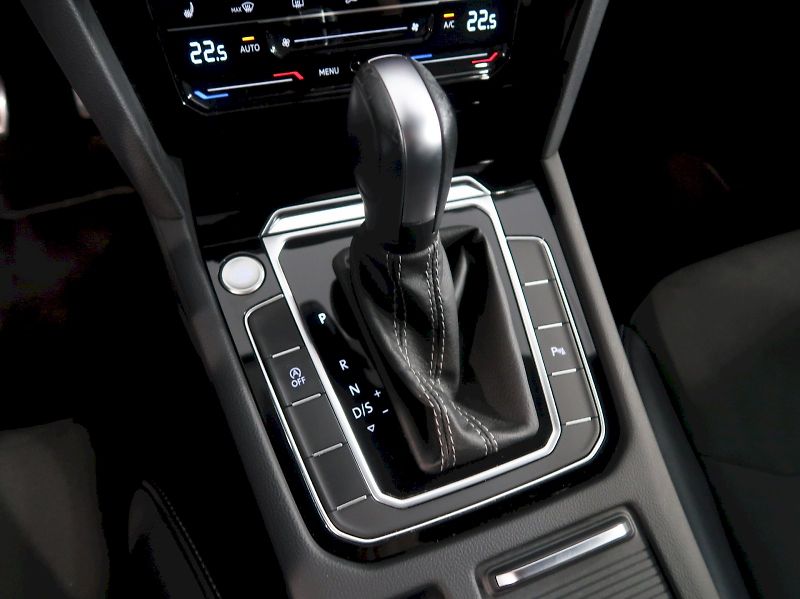 Volkswagen Arteon Shooting Brake (2024) R-LINE 2.0TDI 110KW DSG NAVI - fotka 33 z 41