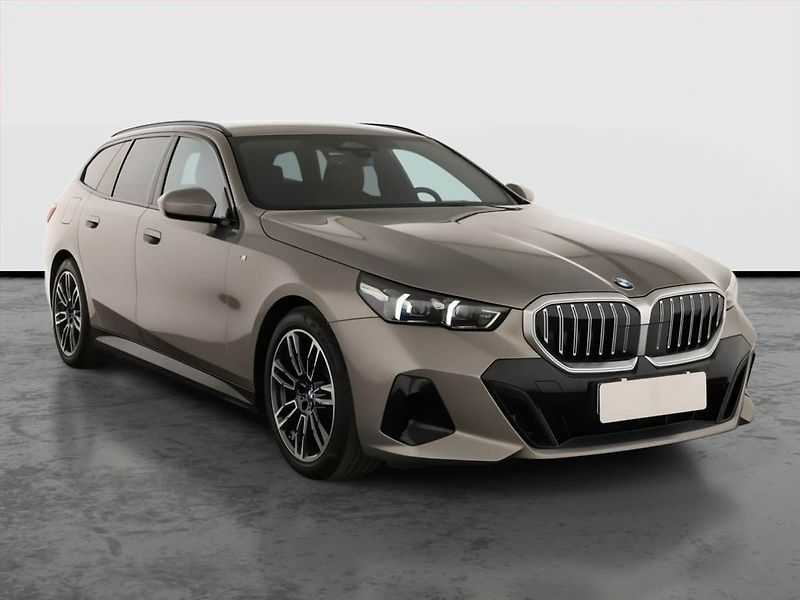 BMW Řada 5 (2025) 520d xDrive - fotka 1 z 23