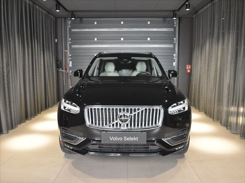 Volvo XC90 2,0 B5 AWD PLUS - fotka 6 z 26
