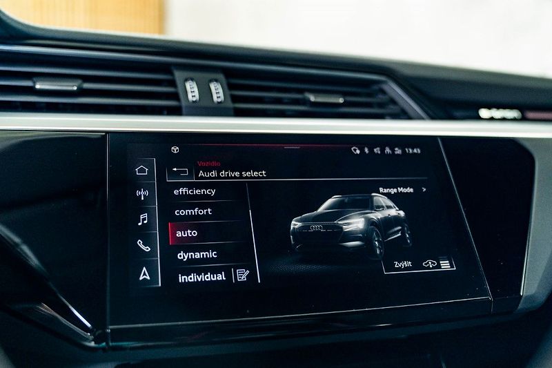 Audi e-tron 55 300kW Matrix Tažné ZÁRUKA - fotka 22 z 37