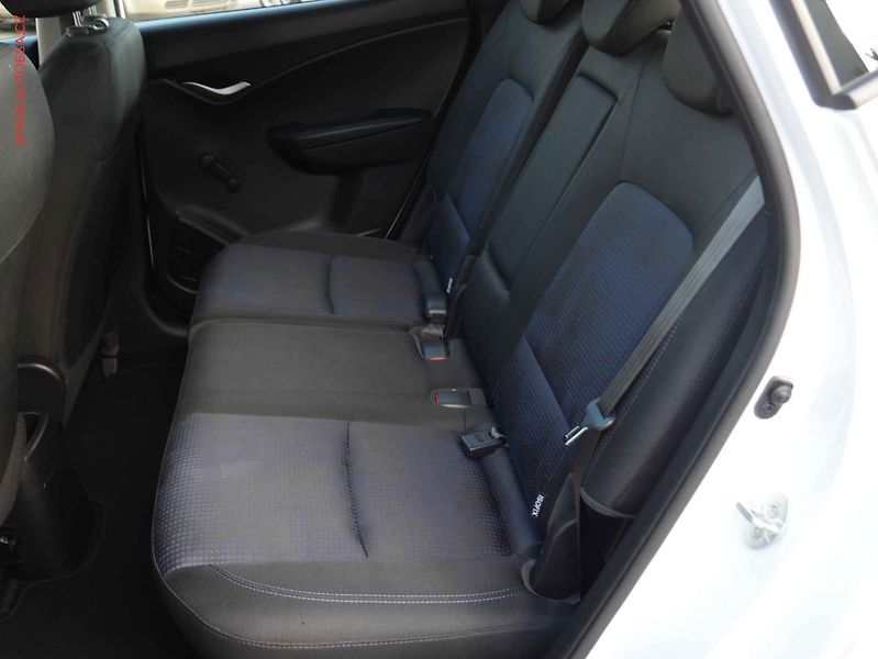 Hyundai ix20 (2019) 1.6 CVVT, ČR, servis.kniha - fotka 10 z 14