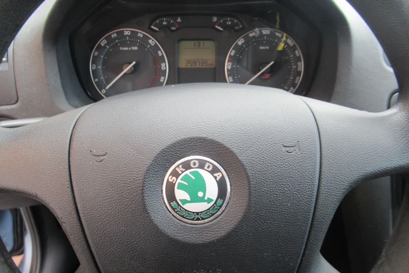 Škoda Octavia 1.9 TDI 4x4 TAŽNÉ  - fotka 11 z 19