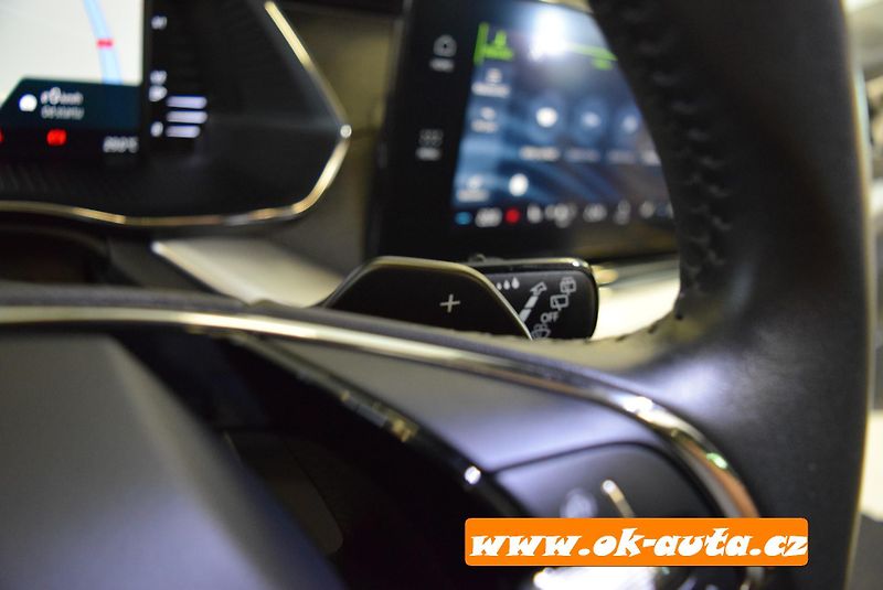 Škoda Octavia 2.0 TDI STYLE PLUS MATRIX DSG  - fotka 47 z 77