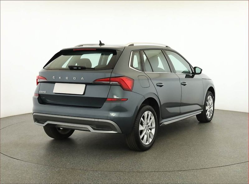 Škoda Kamiq (2021) Style 1.0 TSI, Serv.kniha - fotka 5 z 17