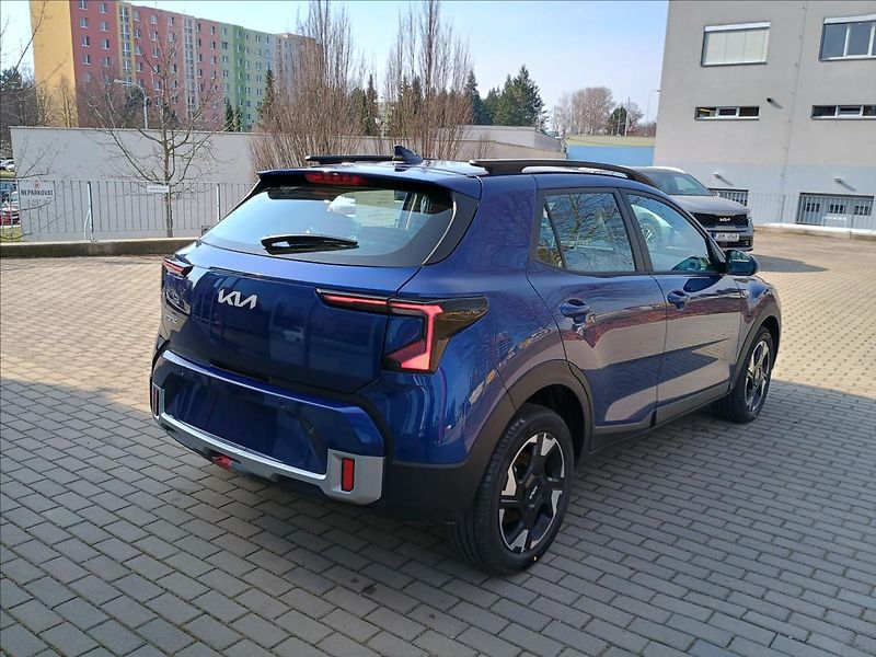 Kia Stonic (2025) 1.0 T-GDi GPF 7DCT SPIN (2026) - fotka 2 z 7