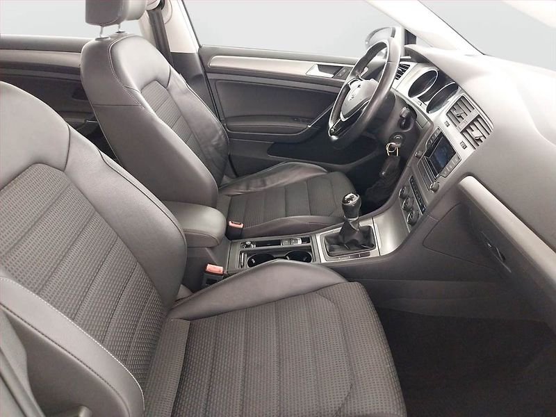 Volkswagen Golf (2014) 1.2 TSI, Tempomat - fotka 9 z 18