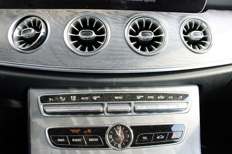 Mercedes-Benz CLS 400d 4MATIC*AMG*Burmester* - fotka 15 z 31