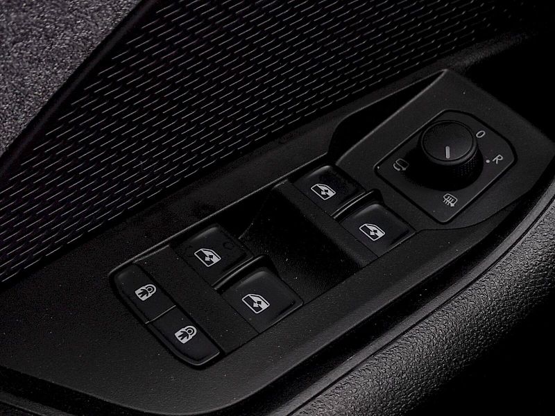 Škoda Octavia (2025) Combi Top Selection 1,5 Tsi 11 - fotka 26 z 40