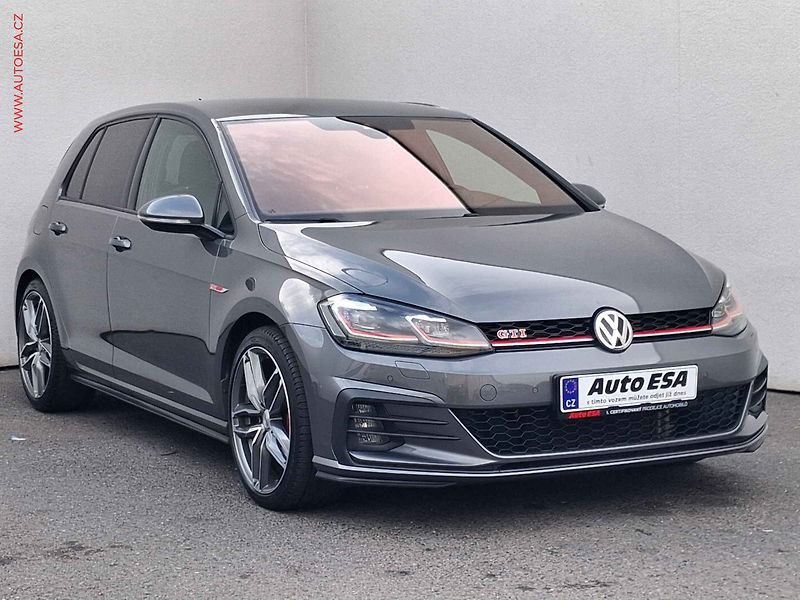 Volkswagen Golf (2019) 2.0 TSi, GTI, DSG, LED, +ALU - fotografie inzerátu