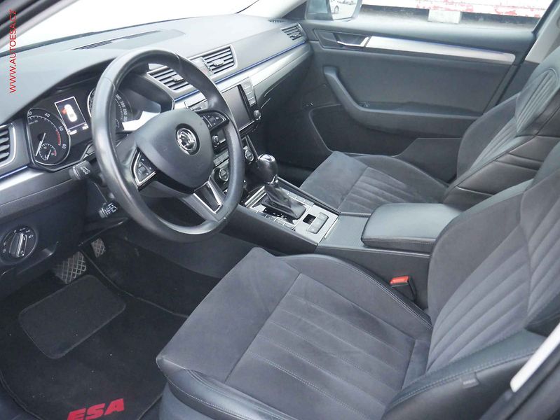 Škoda Superb (2016) 2.0TDi, ČR, AT, navi, bixen - fotka 9 z 15