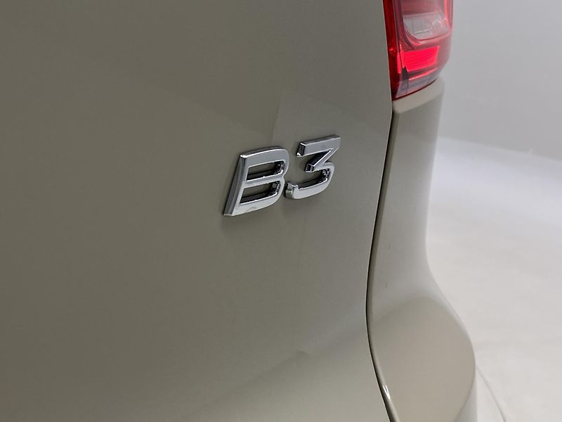 Volvo XC40 (2026) B3 AUT DARK PLUS - fotka 20 z 60