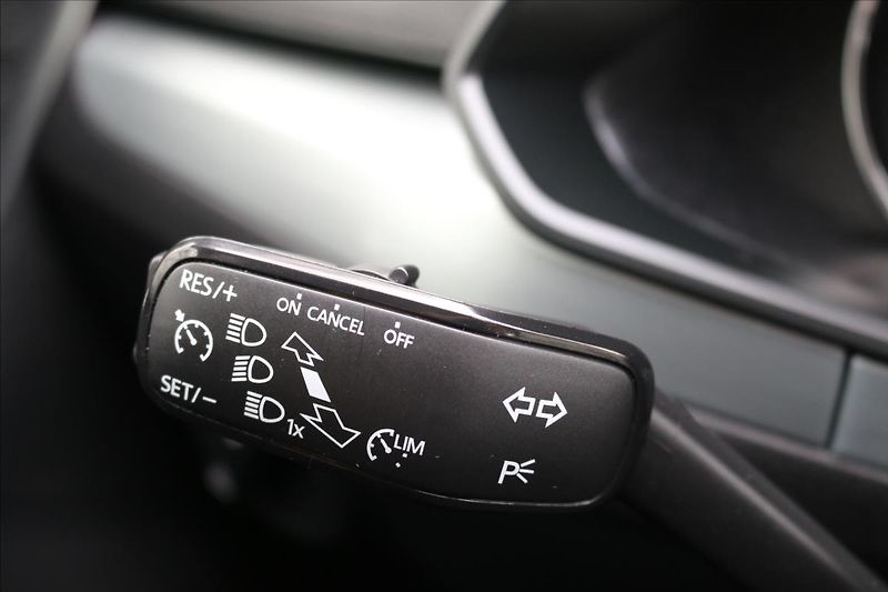 Škoda Superb 2,0 110Kw, ČR, Tažné - fotka 18 z 47