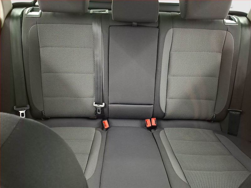Volkswagen Golf (2010) 1.6 TDI, po STK, Tažné - fotka 10 z 16