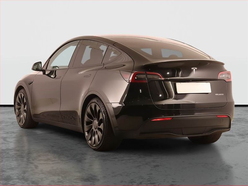 Tesla Model Y (2023) Performance 79kWh, SoH 93% - fotka 4 z 33