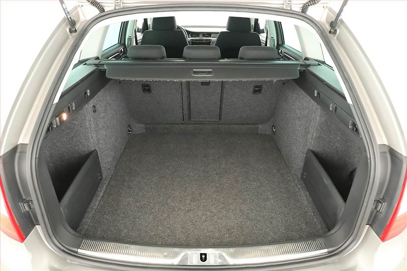 Škoda Superb (2015) 2.0 TDI, Serv.kniha, Bi-Xenony - fotka 10 z 15