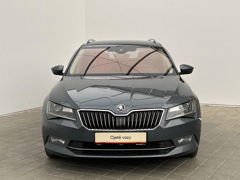Škoda Superb 2.0 TDI L&K - fotka 4 z 29