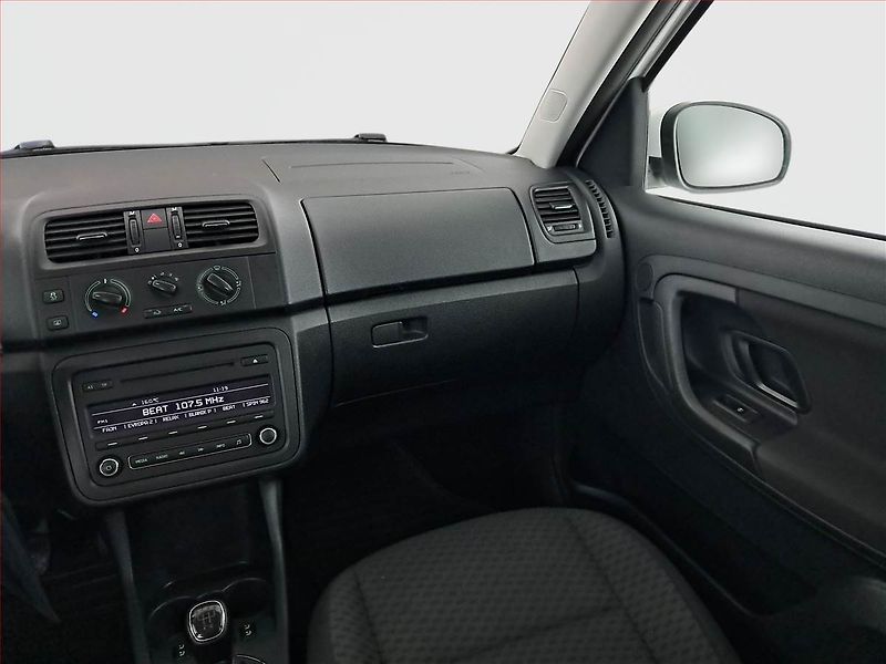 Škoda Roomster (2015) 1.2 TSI, Tempomat - fotka 8 z 20