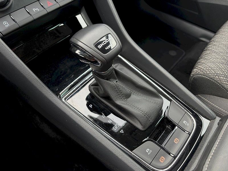 Škoda Karoq (2025) DSG 2.0 TDI / 110 kW / 4x4 / T - fotka 23 z 35