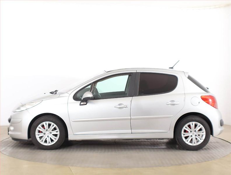 Peugeot 207 (2006) 1.4 HDI, po STK, jezdí výborně - fotka 3 z 15