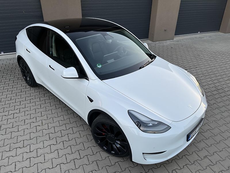 Tesla Model Y (2022) PERFORMANCE 393 Kw ,RYZEN,DPH - fotka 3 z 29