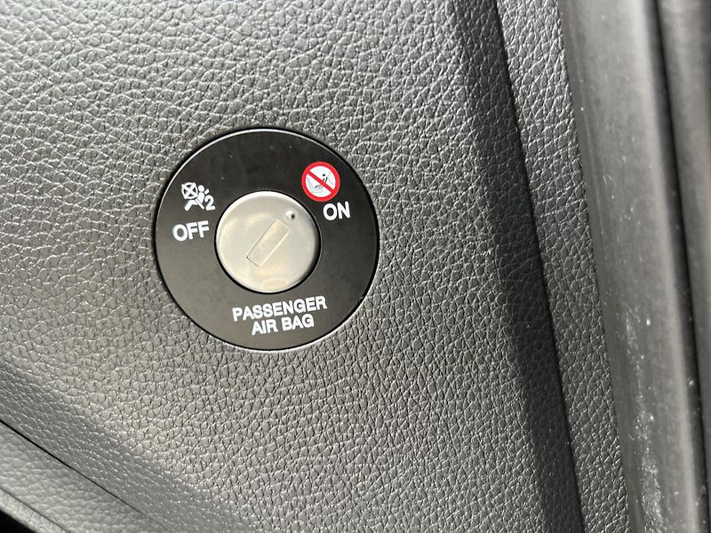Hyundai i40 1.7CRDi NAVI KAMERA TEMPOMAT - fotka 37 z 46