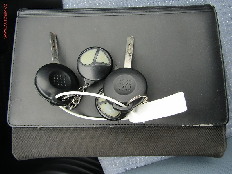 Mitsubishi Colt (2004) 1.1i, TZ - fotka 14 z 14