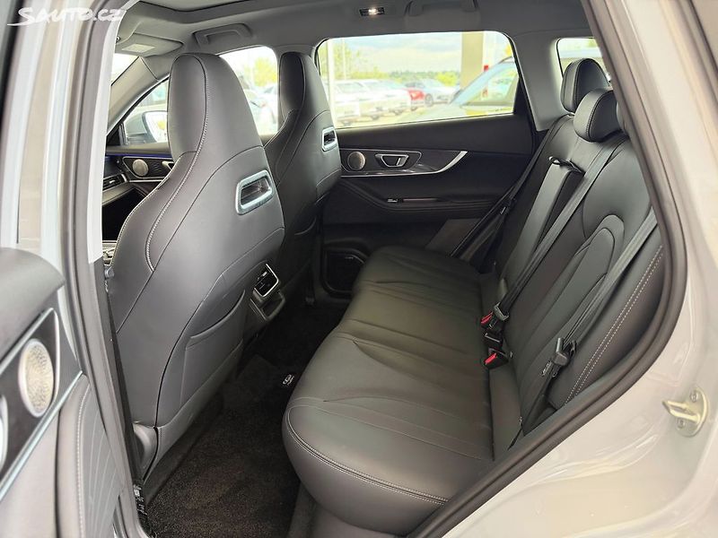 Chery Tiggo 7 (2025) 1,6T ICE UNIQUE AWD - fotka 19 z 30