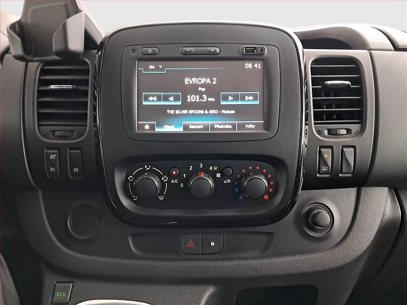 Opel Vivaro (2016) 1.6 BiCDTI, Bus, 8Míst, ČR - fotka 12 z 19